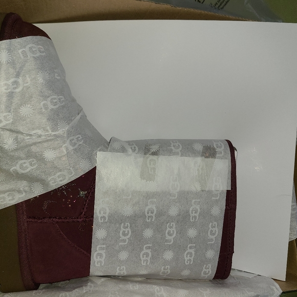 Uggs - Picture 7 of 7